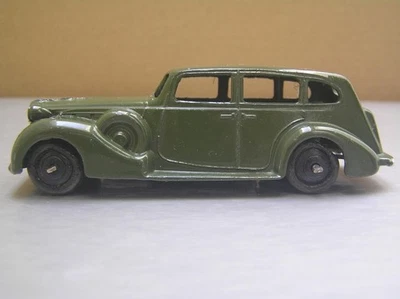 Dinky Toys 39a Packard Super 8 verde con bujes negros hecho en Inglaterra Foto 1 de 4