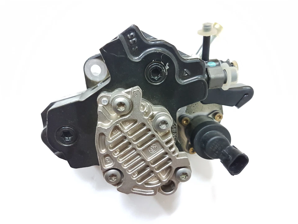 Новый дизельный топливный насос Bosch Common Rail CP3 0445010114 для Toyota Yaris 221003302 - Изображение 1 из 4