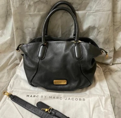 Authentic MARC by Marc Jacobs Classic Q-Franc Black Pebble Leather Shoulder Bag - Image 1 of 4