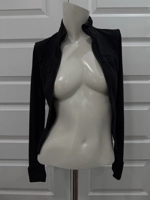 Chaqueta corta para mujer Lululemon Define talla 2 * Leer descripción * Foto 1 de 4