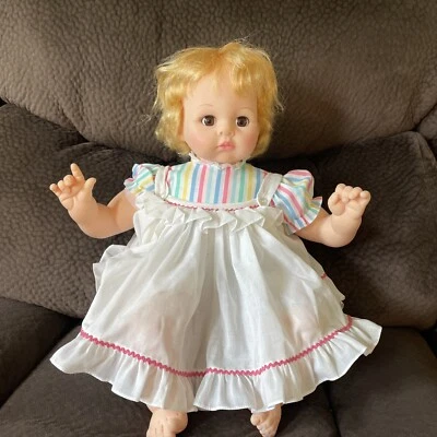 "Muñeca Madame Alexander Coño Gato 20"" Conjunto Original Rubia Ojos Marrones Año 1977" Foto 1 de 4