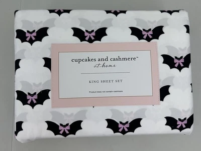 Cupcakes & Cashmere Halloween Bows & Bats 4-Piece King Sheet Set Pink & Black - Image 1 of 4
