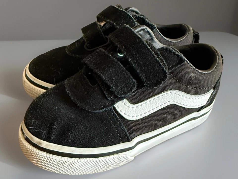 Vans Zapatos Niño Pequeño Talla 6 Negro Blanco Old Skool V Parte Superior Baja Skate Niños Foto 1 de 4