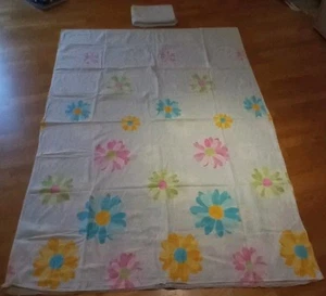 Seersucker Bettwäsche 135 x 200 cm weiß mit bunten Blumen 2 Teile - Bild 1 von 7