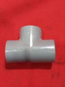 Spears 805-005C 1/2" CPVC Threaded Tee - Picture 1 of 3