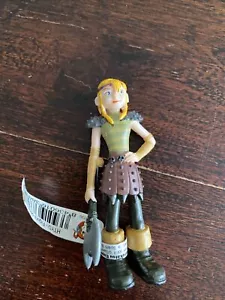 DreamWorks Dragons Drachenzähmen Figur Drachenreiter von Berk Astrid Neu Etikett - Bild 1 von 3