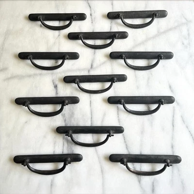 "UNO tirador de cajón de hierro fundido negro con placa posterior orificios centrales de 3,75""" Foto 1 de 3