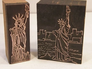 2 VINTAGE LETTERPRESS PRINTING PRINTERS BLOCKS STATUE OF LIBERTY COPPER & WOOD - Picture 1 of 17