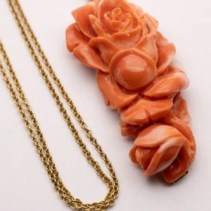 Vintage Halskette mit Anhänger 9 kt Gelbgold Engelshautkoralle Rose - Bild 1 von 20
