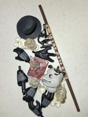 Neca Universal Monsters X TMNT Donatello como el hombre invisible solo accesorios Foto 1 de 4