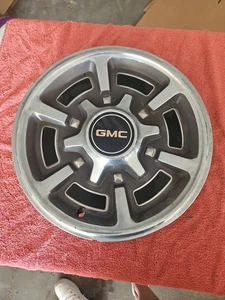 1974-1985 GMC Pickup Truck Hubcap 15" Wheel Cover 1/2 ton C10 - Picture 1 of 4
