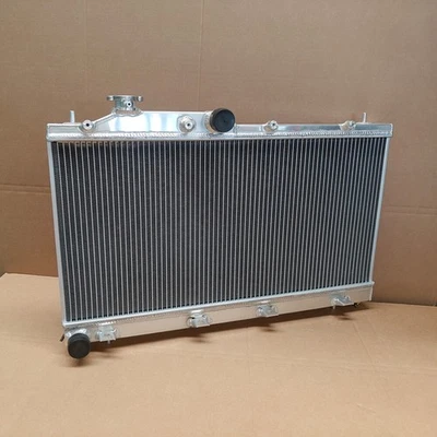 Salida de fábrica para radiador 3 filas 2015-2021 Subaru WRX VA 2,0 L FA20DIT Turbo MT Foto 1 de 4