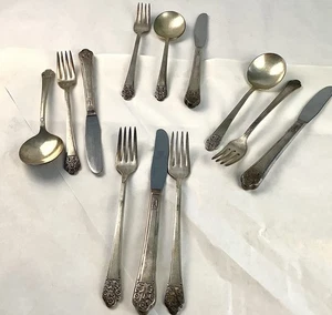 Rogers Deluxe Precious Silver Plate Set di 12 Cucchiai 3 Forchette 5 Coltelli 4 Usato in Ottime Condizioni - Foto 1 di 13