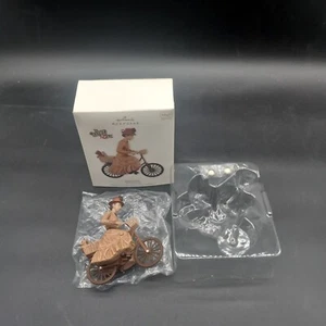 Hallmark Keepsake The Wizard of Oz Miss Gulch Christmas Ornament w/ Sound 2012 - Picture 1 of 13