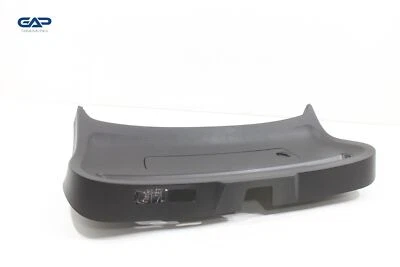 Volvo XC40 2019-2024 puerta trasera puerta levadiza puerta trasera moldura inferior panel de cubierta OEM Foto 1 de 4