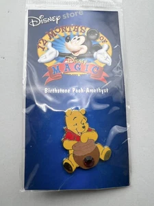 Disney Store 12 Months of Magic Birthstone Winnie the Pooh Amethyst/February Pin - Bild 1 von 4