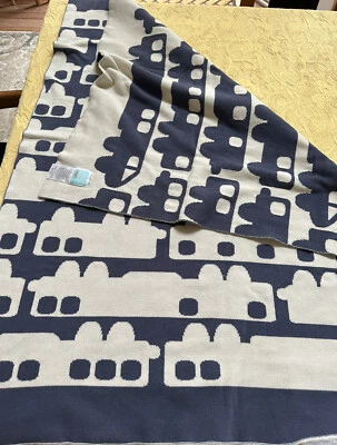 "Manta reversible para bebé tejida de algodón Orla Kiely Target 30"" X 40"" carros de tren" Foto 1 de 4