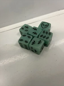 6er Set Black Alien UFO Dice Glow in the Dark D6 RPG Gaming Six Sided D6s - Bild 1 von 4