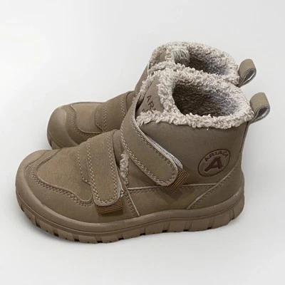 Botas forradas de piel de invierno ARIACA para niños pequeños | EU28 US11 | Beige gancho y bucle edades 4-5 Foto 1 de 4