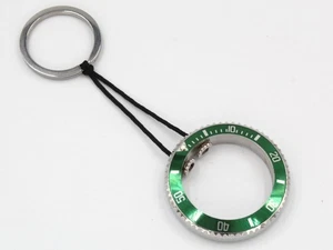 Portachiavi Acciaio Orologio Lusso Ghiera Verde Idea Regalo Novità Sportivo New - Picture 1 of 7