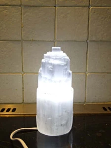 Stunning Natural Selenite (Sleepstone) Table / Bedside L.E.D Lamp - Imagen 1 de 4