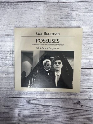 Poseuses : Vrouwenportretten by Gon Buurman and Pamela Pattynama (1987, Book) Foto 1 de 4