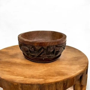 Cuenco de madera africano artesanal vintage - arte tribal con rico detalle cultural - Imagen 1 de 11