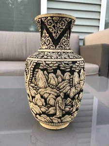 Old Chinese Carved White Enamel Vase with Crackle Effect Rock 8" - Picture 1 of 10