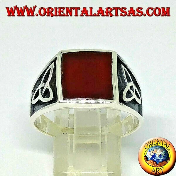 Anello in argento 925 ‰ con corniola quadrata e nodo di tyrone sui lati - Immagine 1 di 1