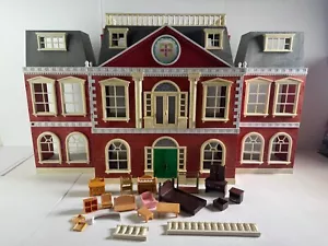 Sylvanian Families Red Grand Regency Hotel Rare - Picture 1 of 23