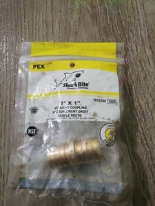 NEW SHARKBITE PEX 1" X 1" STRAIGHT COUPLING 818300 - Picture 1 of 2