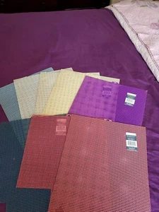 CINQUE Needloft Plastica Tela 5" Conteggio Rapido, varie marche OGGETTI BONUS - Foto 1 di 7