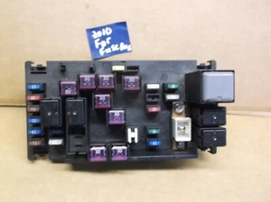 2010-2013 SUBARU FORESTER FUSE BOX WITHOUT TURBO OEM - Picture 1 of 5