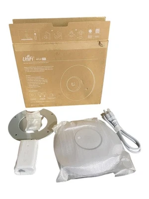Ubiquiti UniFi AP AC Pro 802.11ac Enterprise Wi-Fi Access Point UAP-AC-PRO - Image 1 of 4