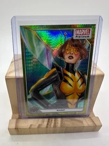 Foco amarillo avispa Marvel Platinum #24 Upper Deck 2023 - Imagen 1 de 6