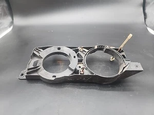 BMW E34 E32 735i Hella Front Headlight  Right side Mount Bracket 131740-00RE N5 - Picture 1 of 12