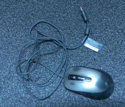 Genuine Microsoft Comfort Mouse 4500 Wired USB Model 1422 - Image 1 of 4