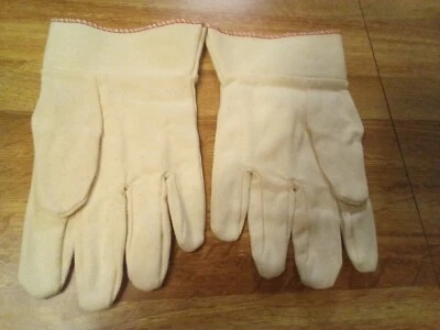 Vintage 4 Pair Old Fashioned Gardening Gloves - Image 1 of 2