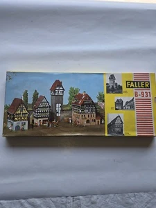 Vintage FALLER HO B-931 Franconian Bavarian Buildings Unbuilt Kit - Picture 1 of 3