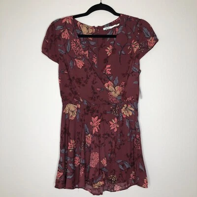 Mameluco Urban Outfitters Kimchi Azul Estampado Floral Imitación Envolvente Talla 2 Manga Gorra Foto 1 de 4