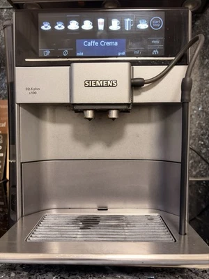 SIEMENS EQ6 plus s100 Kaffeevollautomat Titanium Metallic/Schwarz - Bild 1 von 4