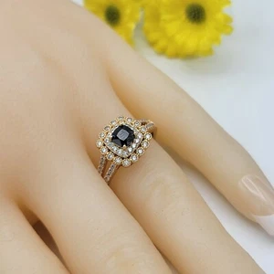 Anillo cuadrado de cristal negro enchapado en oro de 18 K. Joyería laminada de oro para mujer - Imagen 1 de 5