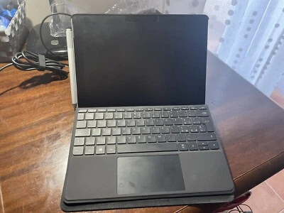Microsof Surface go 8/128gb compreso di cover, penna e tastiera originali - Immagine 1 di 4