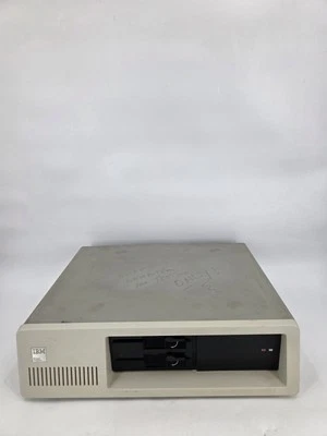 Vintage IBM 5150 Personal Computer 1981 Copyright. Einschalten, nicht getestet, wie besehen - Bild 1 von 4