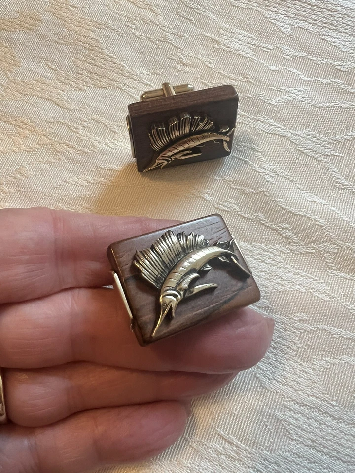 Vintage Men's Marlin Fish Swordfish On Beautiful Teak Wood Cufflinks Gold - Image 1 of 4