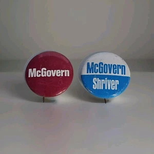 Lote de 2 botones vintage de campaña Mcgovern/Shiver 1972 - Imagen 1 de 7