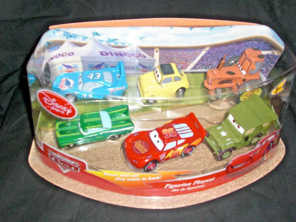 Disney Store World Of Cars Figura Juego 6 Piezas + Escena de Juego Desplegable Nuevo Foto 1 de 4