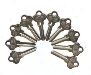 AUS1 x 10 Silver Color Key Blanks - Picture 1 of 1