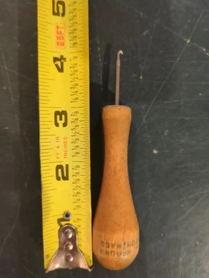 Vintage  Rug Hooking Tool, Wood Handle in great Condition! - Photo 1/4
