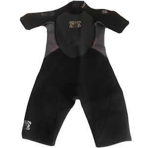 body glove wetsuit  pro 3 2/1 mm size 12 juniors color black and gray